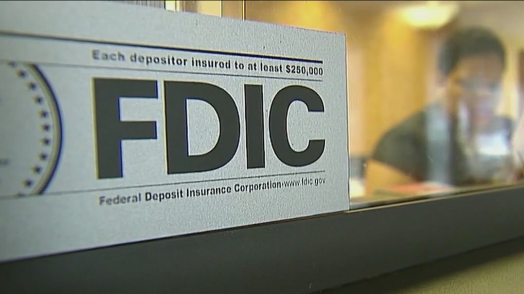 Senators grill FDIC, Treasury over bank failures