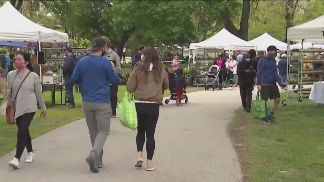 Chicago's Green City Markets open for the season this weekend