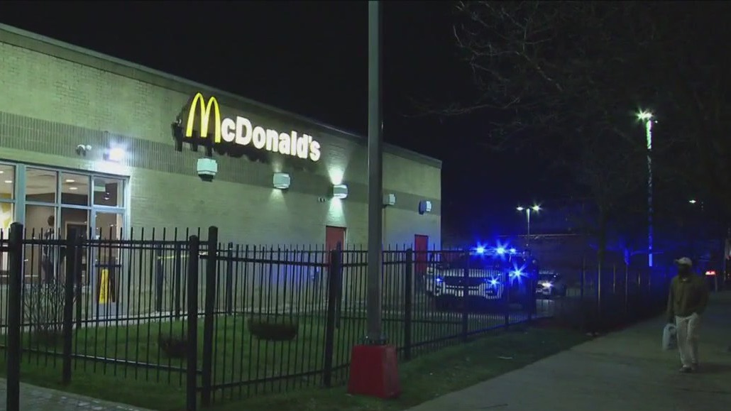 Man shot outside McDonald's in West Englewood