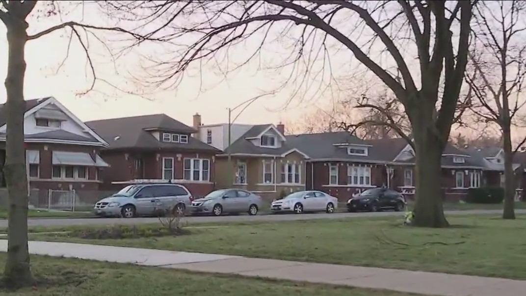 Teenage girl shot, killed in Washington Heights