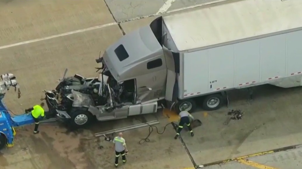 Semi crash blocking traffic on I-80