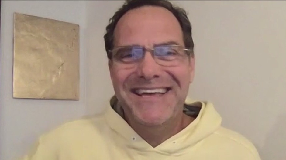 Stars of 'The Office' come to Chicago for convention this month