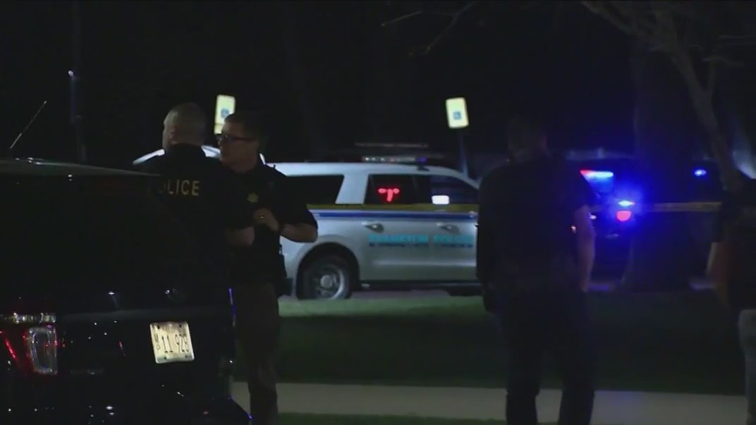 Search continues for gunman who fatally shot 1, wounded 2 others in Evanston