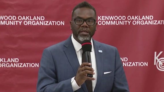 Brandon Johnson tells Chicago convention 'days ahead will always be better'