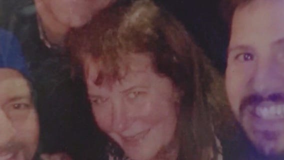 Chicago mourns the loss of Beth Murphy, owner of Murphy's Bleachers