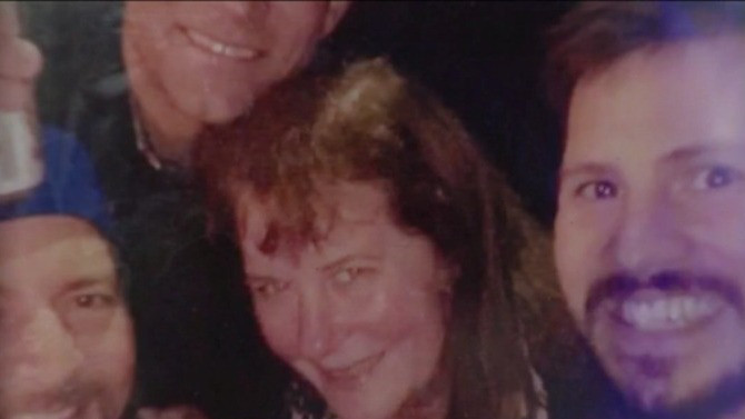 Wrigleyville mourning the loss of Beth Murphy, owner of Murphy's Bleachers