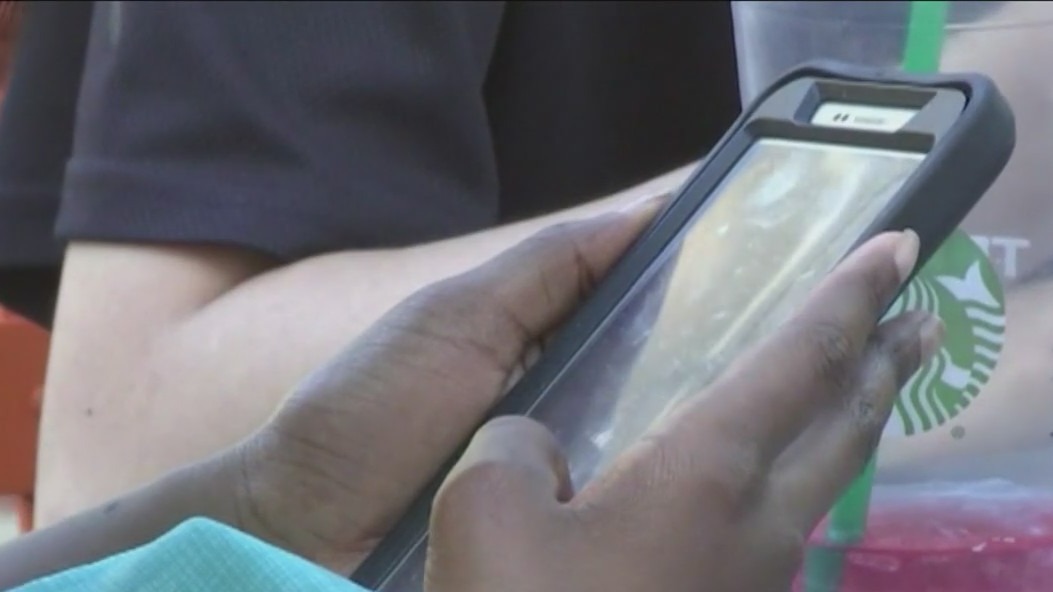 Bill addressing bullying moves to Illinois Senate