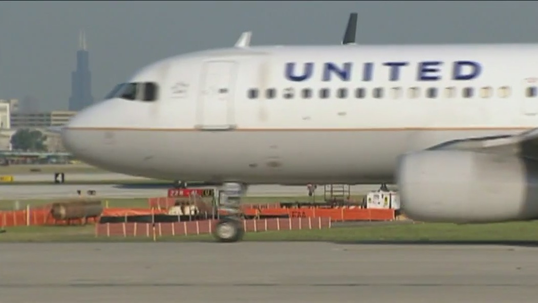 United Airlines to hire 15,000 people this year