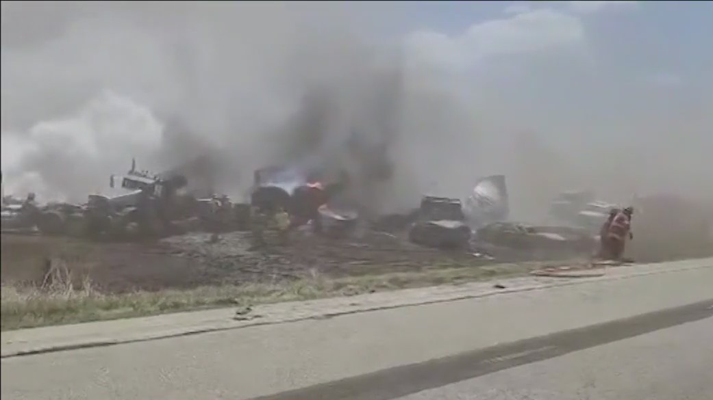 Illinois State Police still trying to identify 2 victims in deadly I-55 pile-up