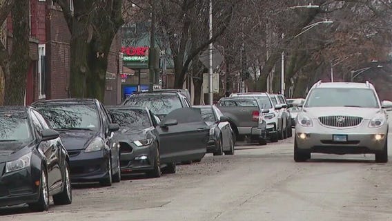 Chicago police warn of spree of Kia, Hyundai thefts in South Deering