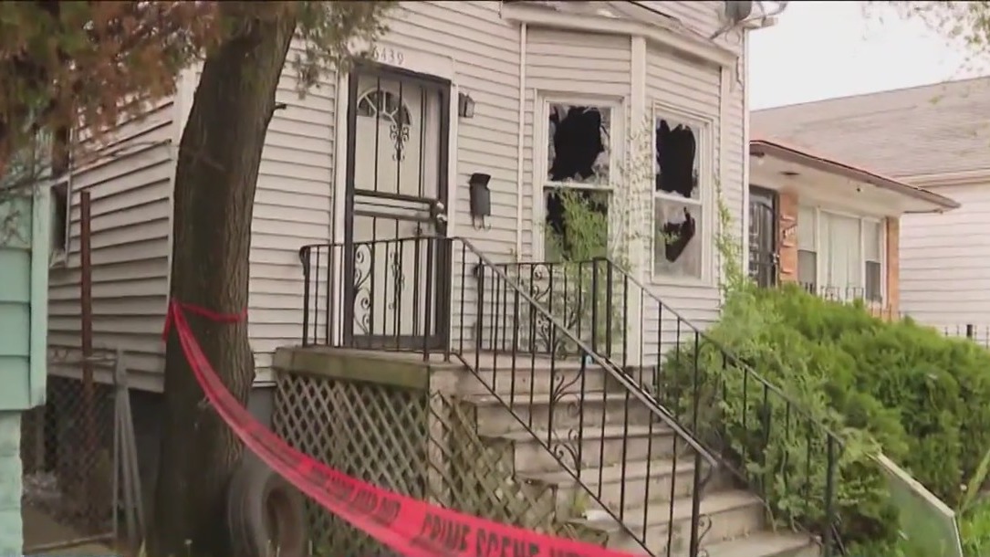 Woman's body found near fire in West Englewood | FOX 32 Chicago