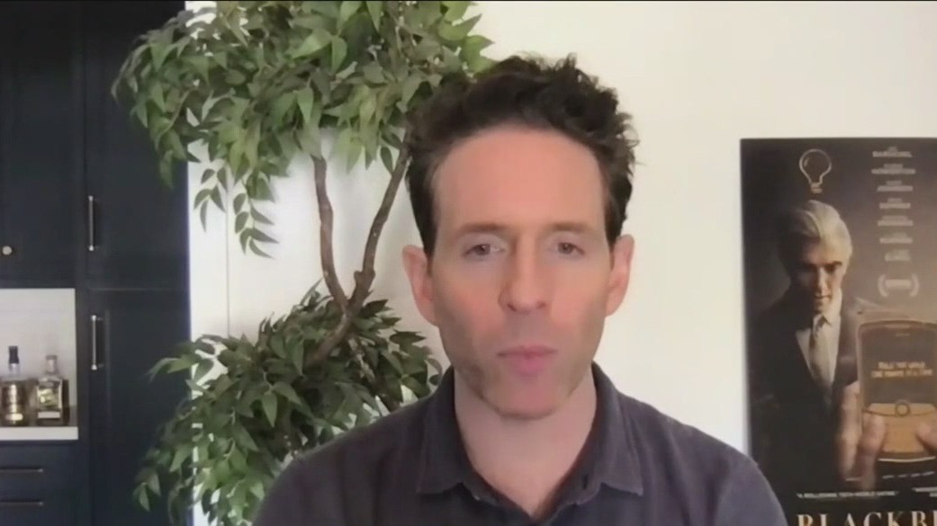 'BlackBerry' stars Jay Baruchel, Glenn Howerton talk life before smart phones