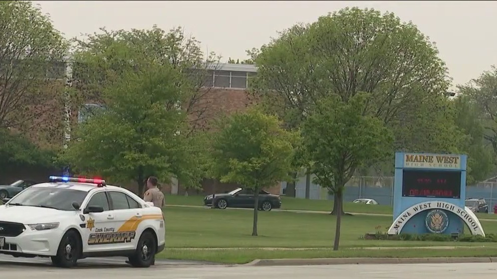 Maine West High School evacuated after accidental active shooter alarm ...
