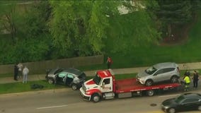 Northbrook car crash prompts lane closure on Dundee Road