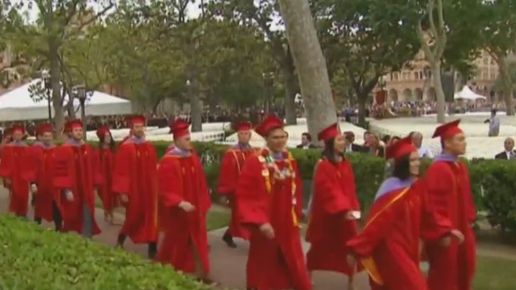 Career advice for Class of '23: Study shows new workers do better in the office