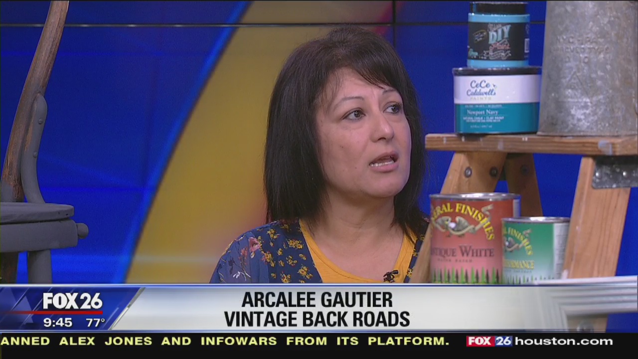 Chalk painting at The Fall Katy Home & Garden Show