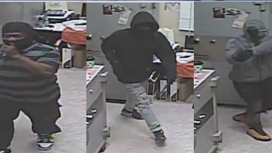 Suspects wanted for armed robbery at Cook County jewelry store