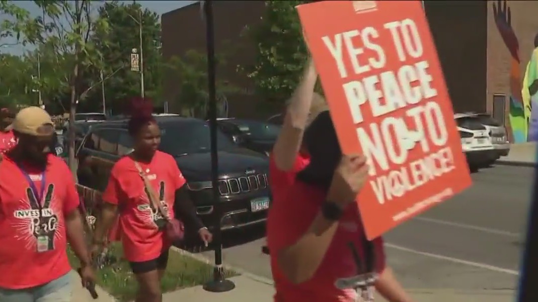 Wear Orange Day: Activists march on Chicago's West Side to end gun violence