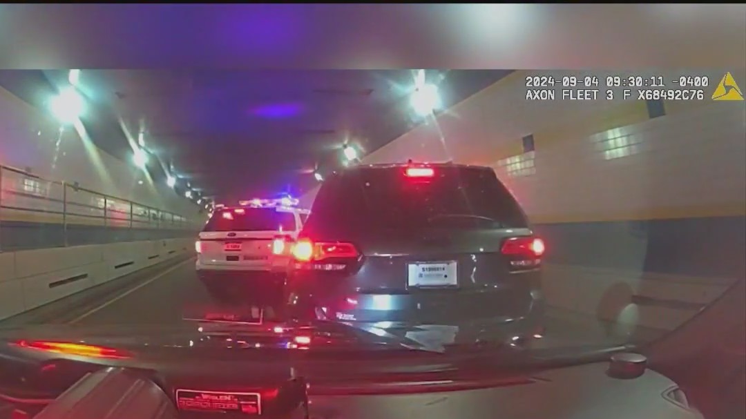 Passengers in 'ghost car' caught in tunnel chase