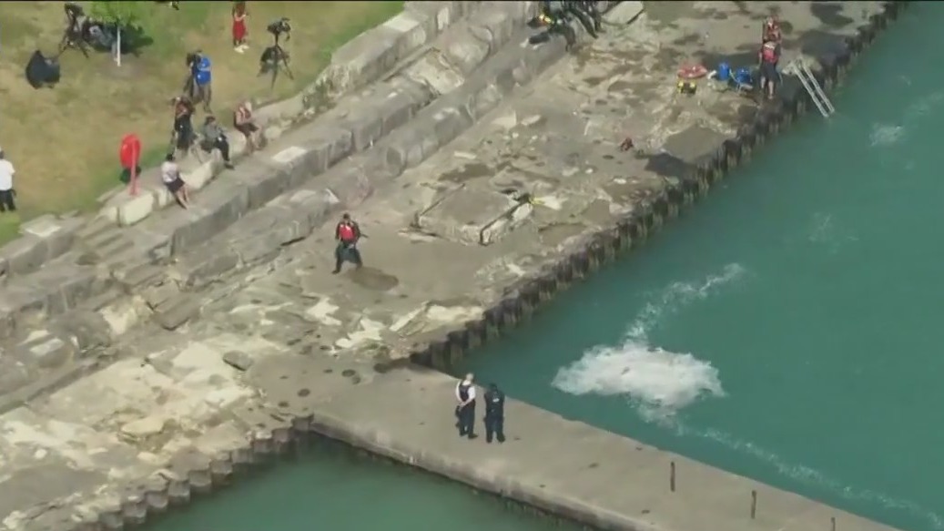 Body recovered from Lake Michigan near where 19-year-old went missing