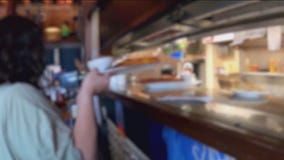 Chicago groups call for raising minimum wage for tipped workers