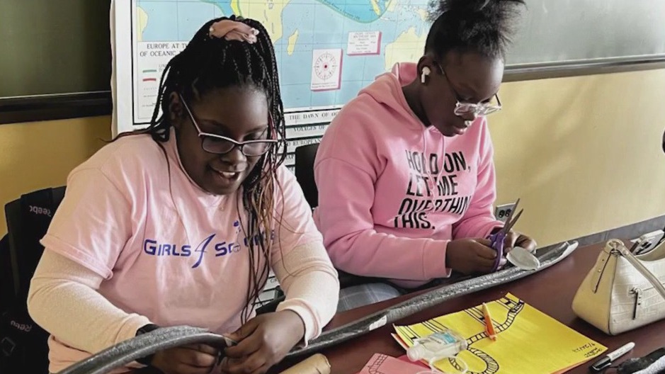 'Girls 4 Science' offers free summer STEM program