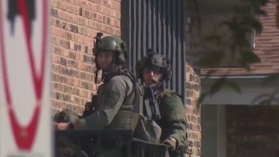 Barricade situation in Schiller Park ends peacefully with suspect in custody