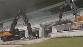 Conversation continues in Arlington Heights between community members, Chicago Bears