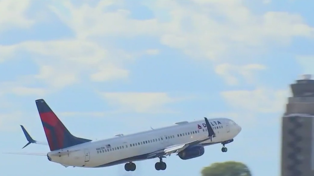 Air travel across the county hits pre-holiday snag