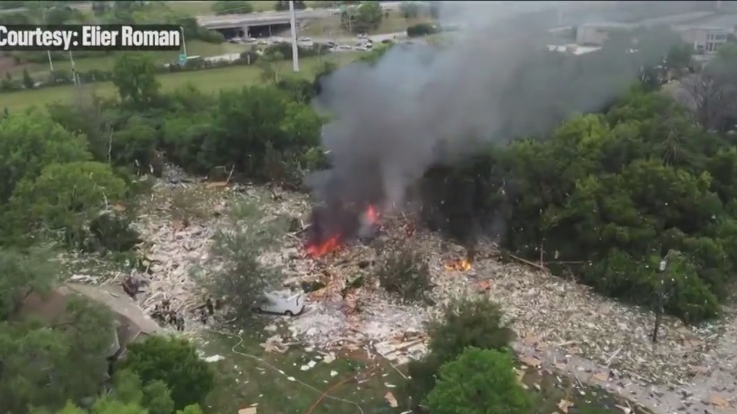 Natural gas explosion destroys home in Lisle | FOX 32 Chicago