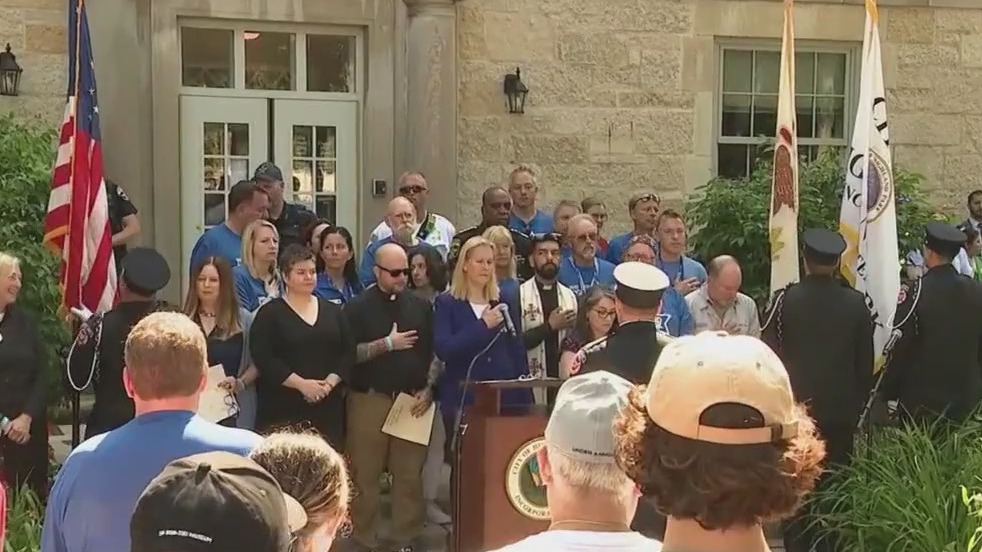 Highland Park commemorates one-year since parade shooting