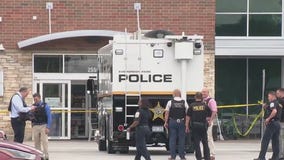 Active shooter investigation underway at Evergreen Park Mariano's