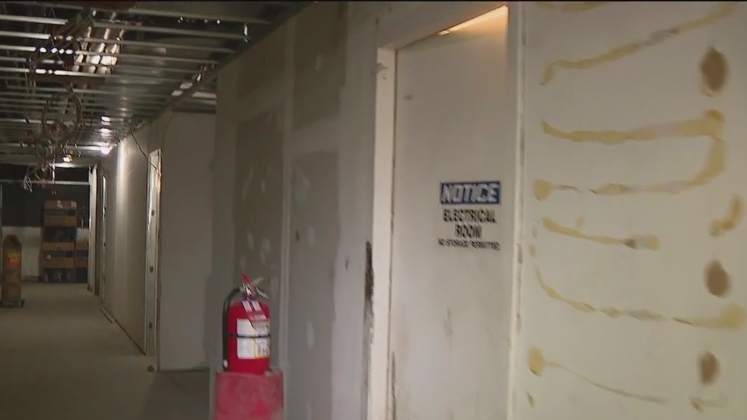 Manhattan hotel revamp leaves tenants in turmoil