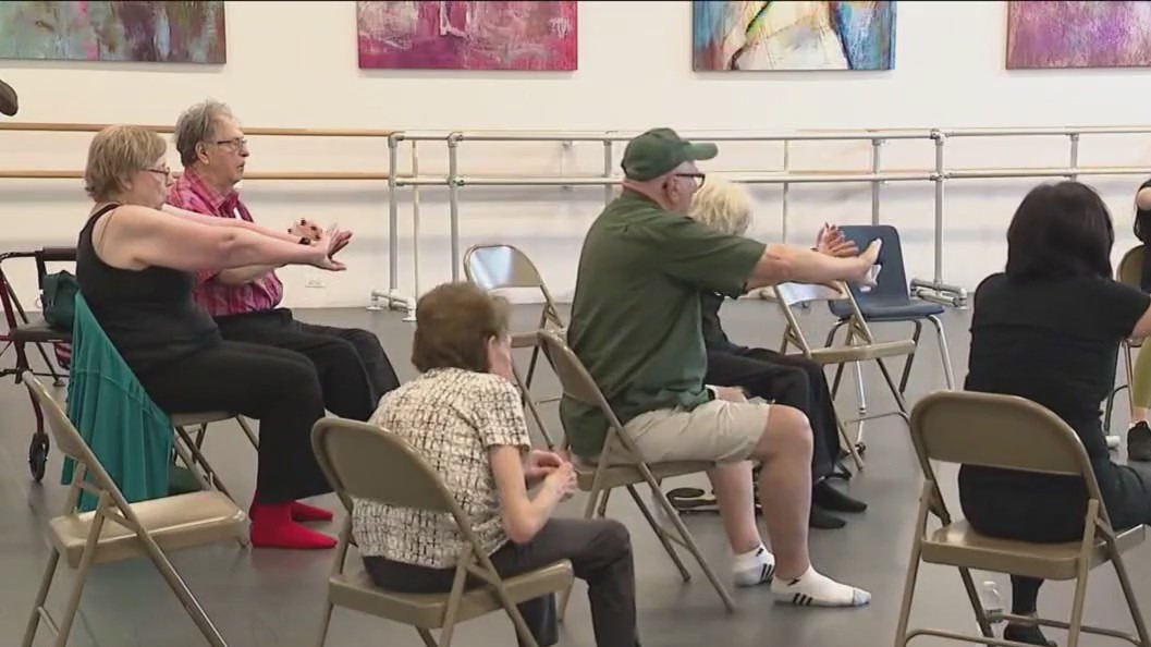 Parkinson's patients find freedom through ballet program