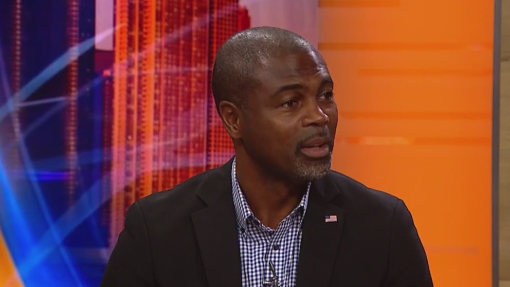 Scott Rafferty Chicago Chicago high schoolers push for more diversity in books at school | FOX ...