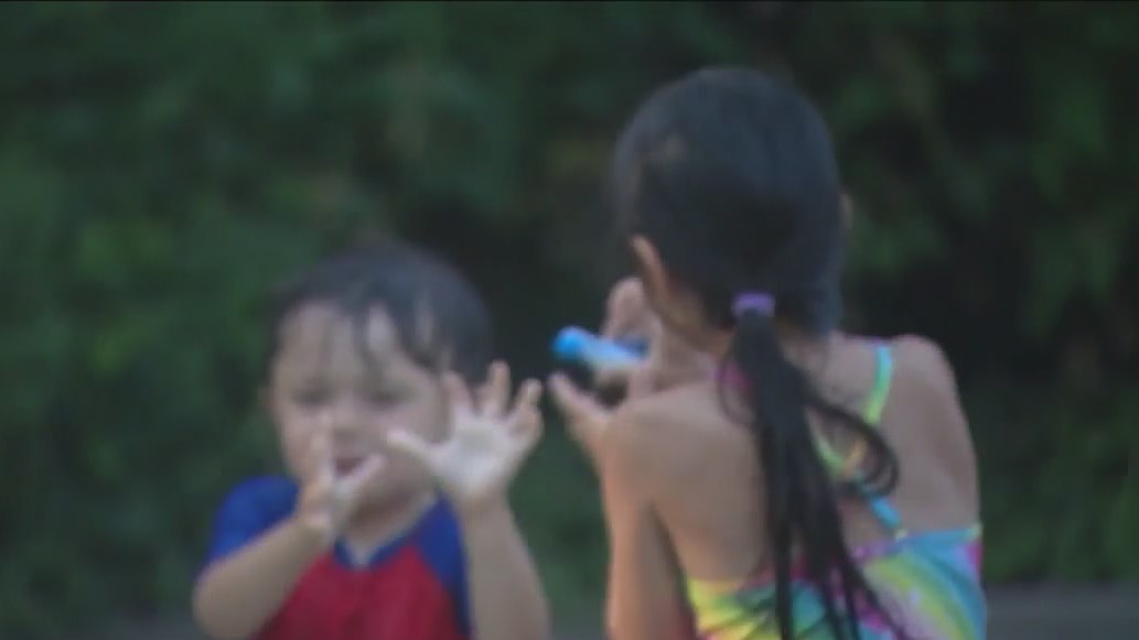 Chicagoans finding ways to cool off amid heatwave