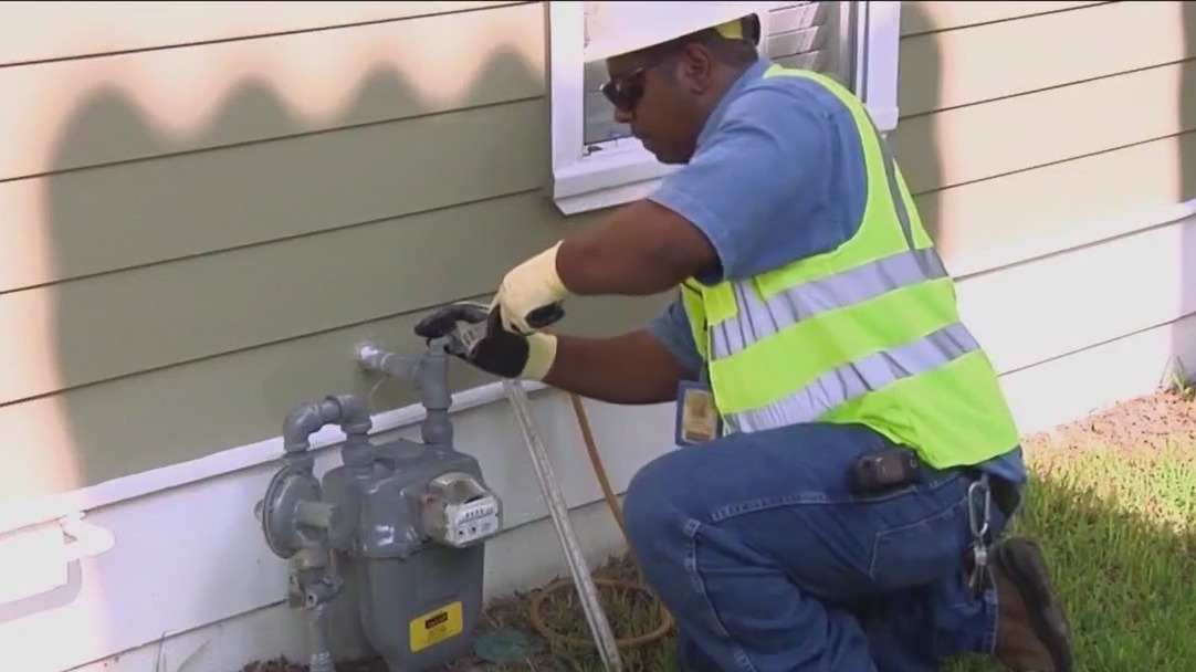 Chicago residents urged to speak out against record gas rate hike proposal