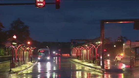 1 missing, 6 hospitalized after boat capsizes near Navy Pier