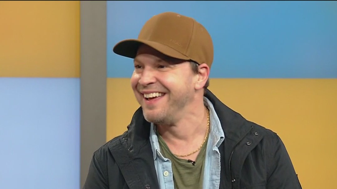 Gavin DeGraw on why he reimagined ?Chariot?