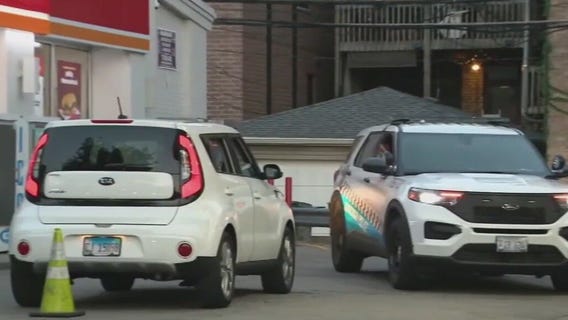 Chicago police locate sedan, arrest 2 in connection to armed robbery spree