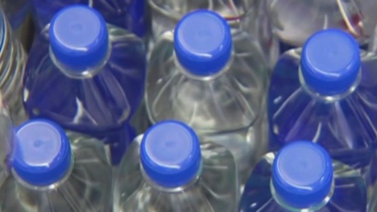 Chicago parish handing out cold water amid heatwave