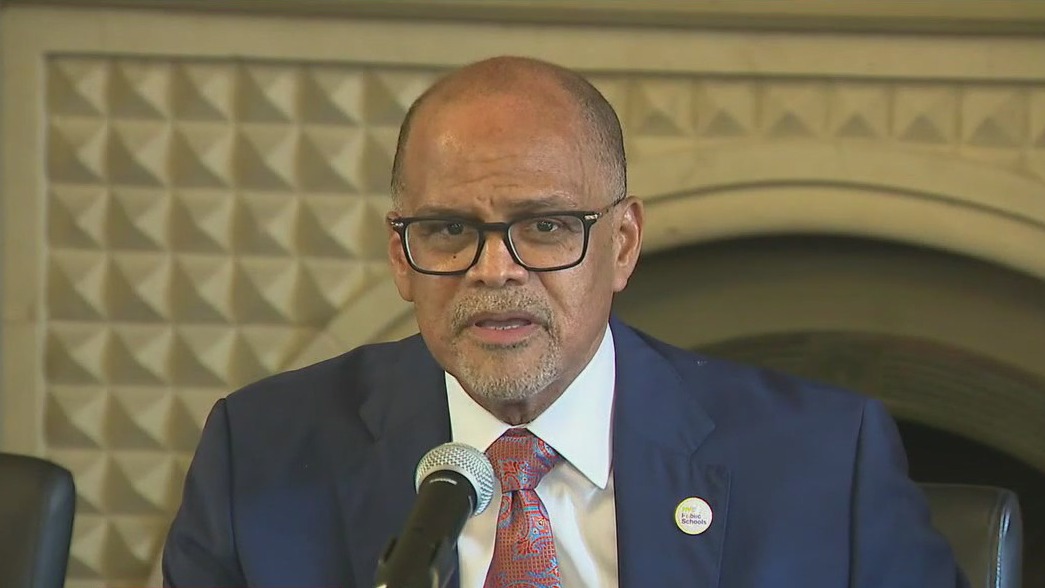 David Banks to resign earlier than expected