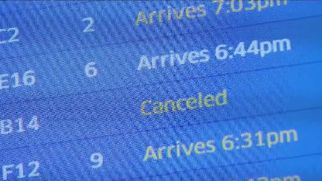 Travelers from Florida experience delays to Chicago amid Idalia