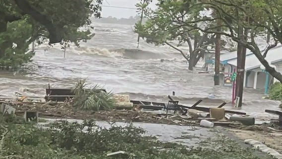 Destruction piles up as Hurricane Idalia tears through Florida