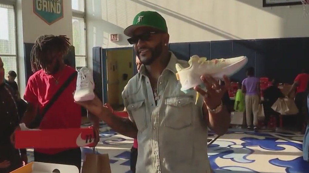 Massive sneaker giveaway in Chicago thanks to philanthropist, local celebs