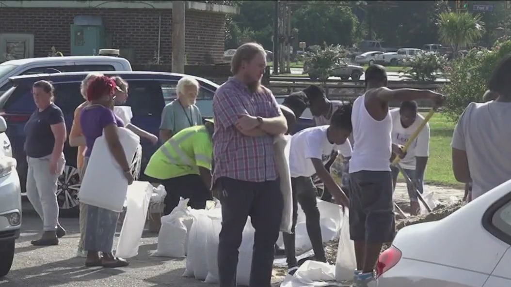 Idalia moving across the Carolinas