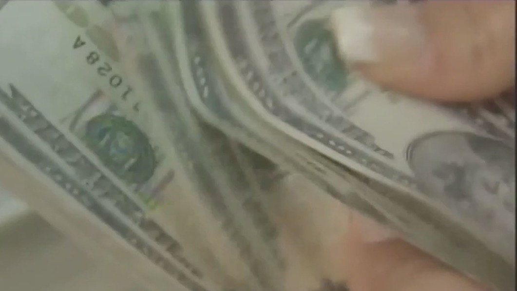 Majority of Americans living paycheck to paycheck