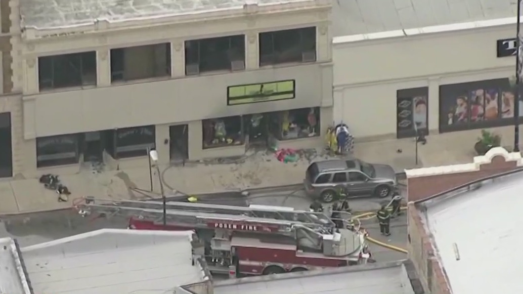 Fire erupts in Blue Island building