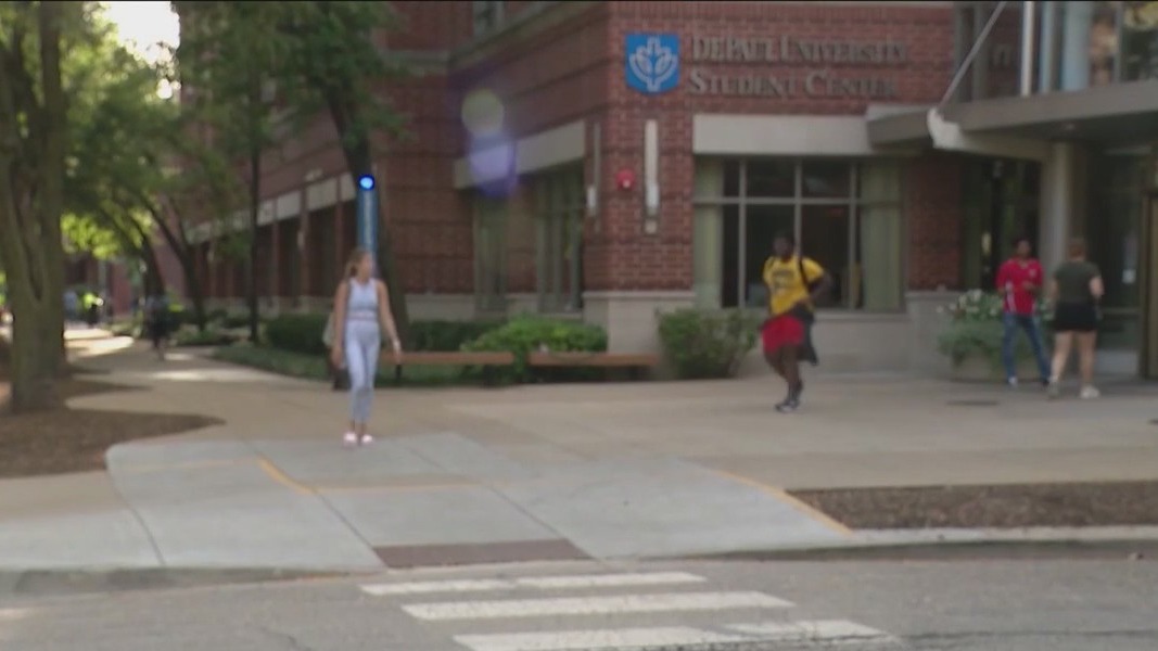 3 DePaul students robbed in under an hour