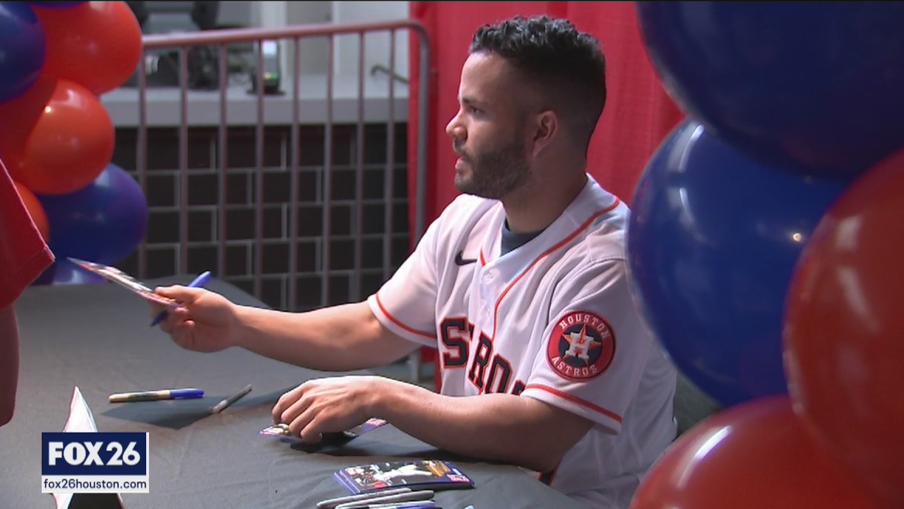 Astros fans attend annual FanFest event after a controversial week